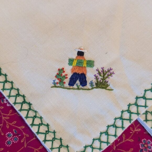Vintage Handmade Embroidered Guatemalan 4 Napkins Handkerchiefs Folk Art - Picture 4 of 7